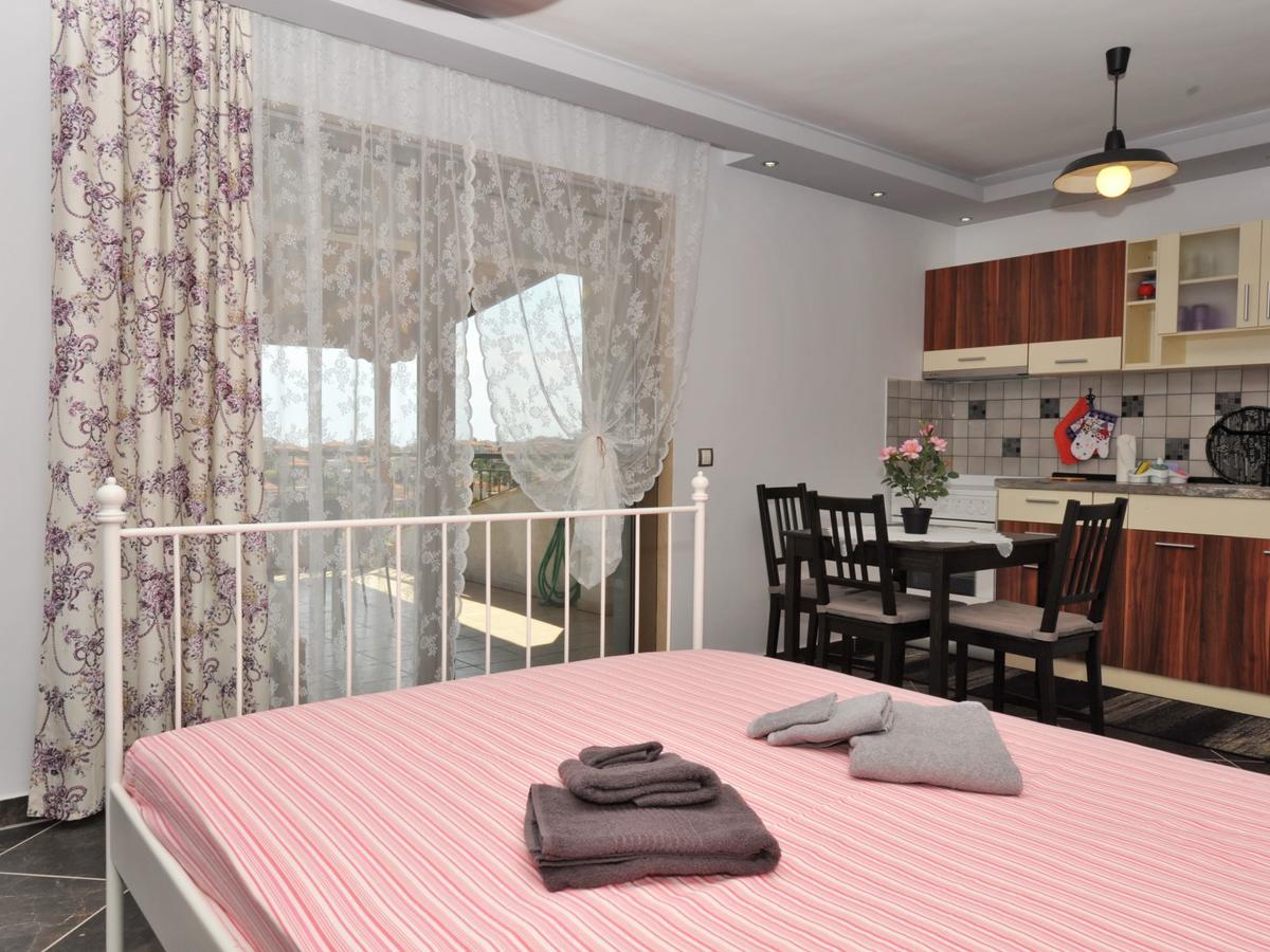 Alice Wonderland Home Nea Flogita Halkidiki Екстериор снимка